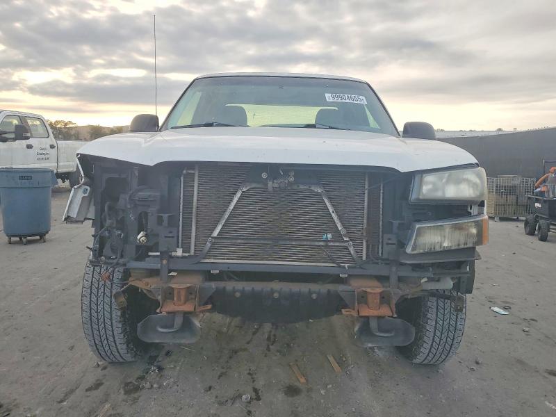 Photo 5 from auction – 2005 CHEVROLET SILVERADO with VIN 1GCEC19V95Z303699