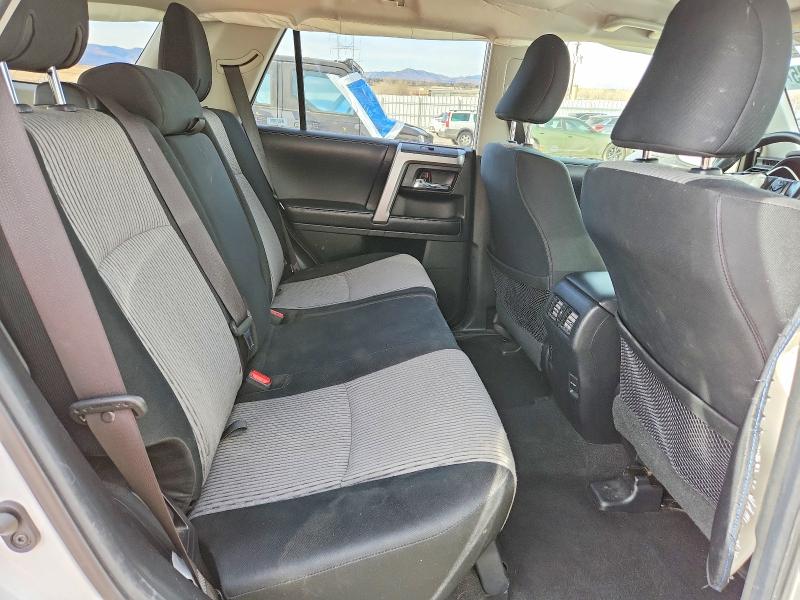 Photo 11 from auction – 2019 TOYOTA 4RUNNER SR with VIN JTEBU5JR5K5634056