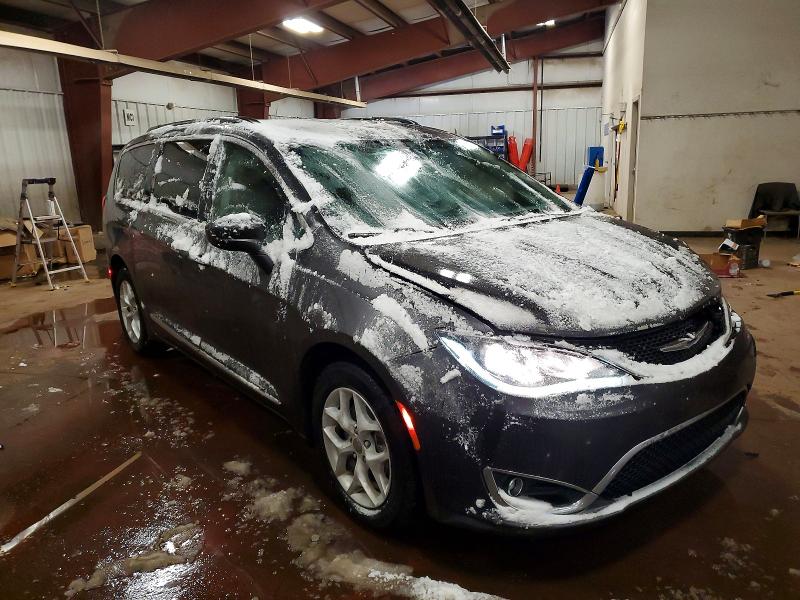 Photo 4 from auction – 2017 CHRYSLER PACIFICA with VIN 2C4RC1BG0HR831224
