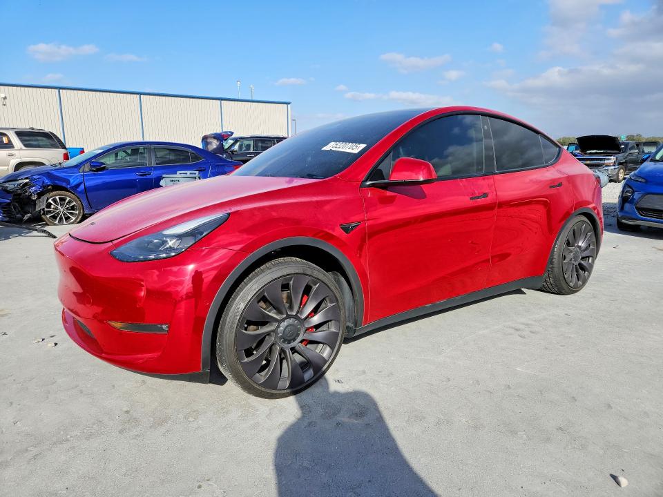 TESLA MODEL Y 2021 with VIN 5YJYGDEF8MF272077 - Photo from auction