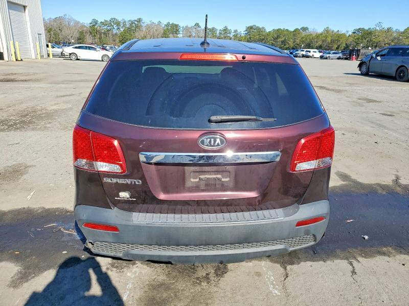 Photo 6 from auction – 2013 KIA SORENTO with VIN 5XYKT3A11DG337673