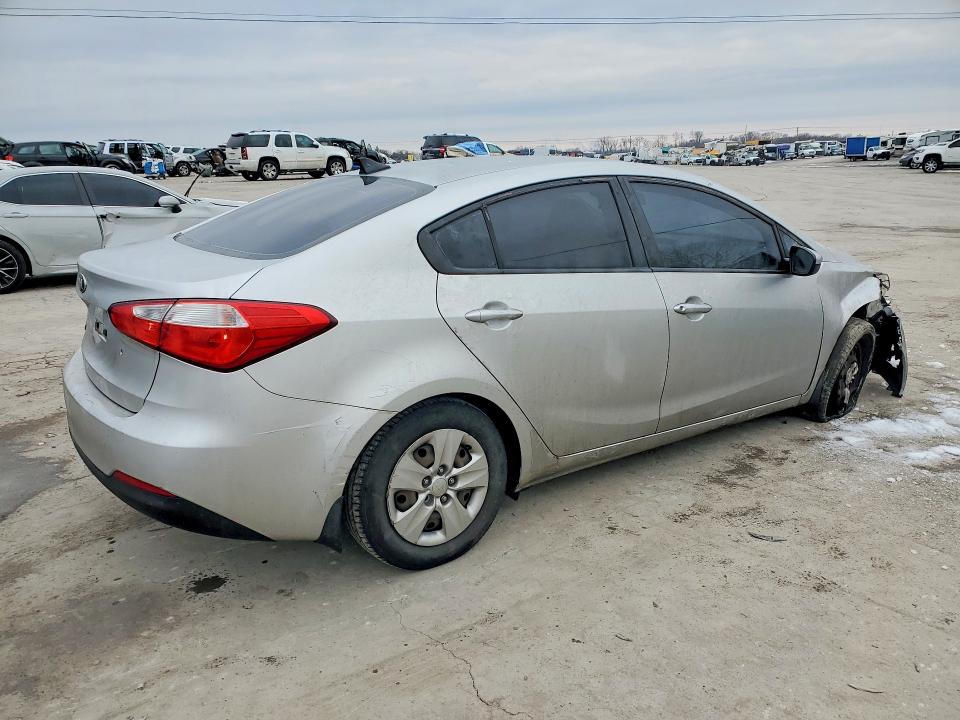 Photo 3 from auction – 2015 KIA FORTE with VIN KNAFK4A67F5279261