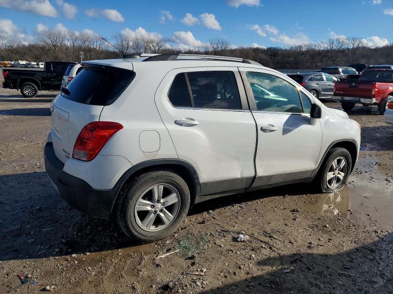 Photo 3 from auction – 2016 CHEVROLET TRAX with VIN KL7CJPSB8GB666326