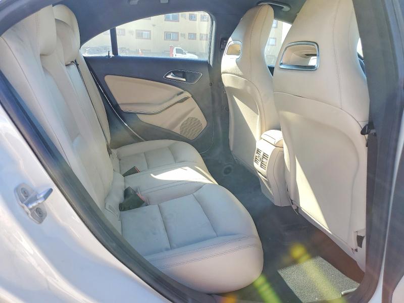 Photo 10 from auction – 2014 MERCEDES-BENZ CLA with VIN WDDSJ4EB2EN048557
