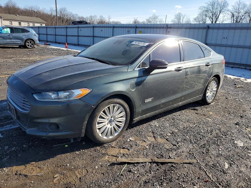 FORD FUSION 2016 with VIN 3FA6P0PU0GR145442 - Photo from auction