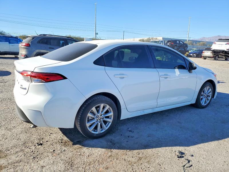 Photo 3 from auction – 2023 TOYOTA COROLLA LE with VIN JTDBCMFE9PJ015823