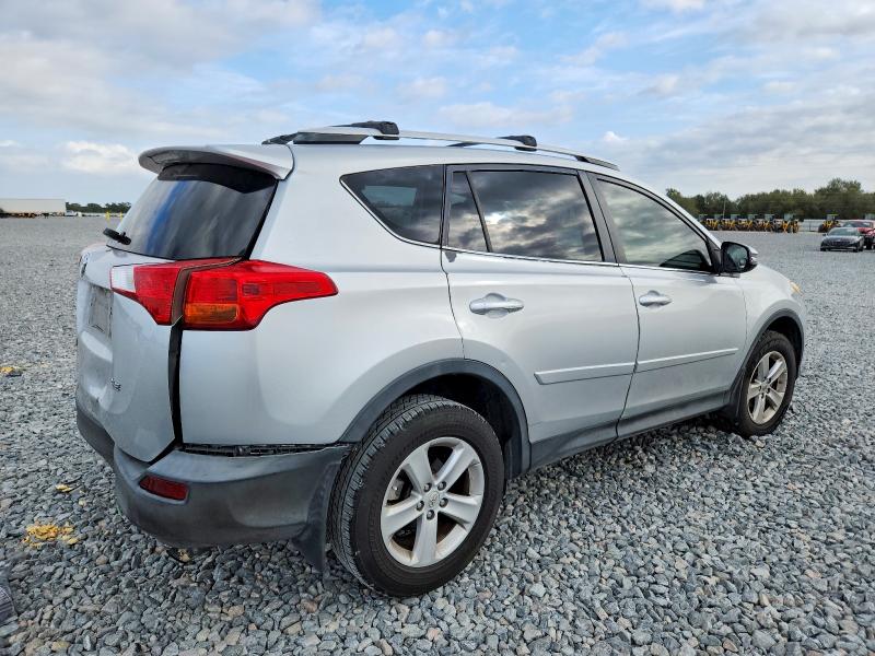 Photo 3 from auction – 2013 TOYOTA RAV4 with VIN JTMWFREV4DD005153