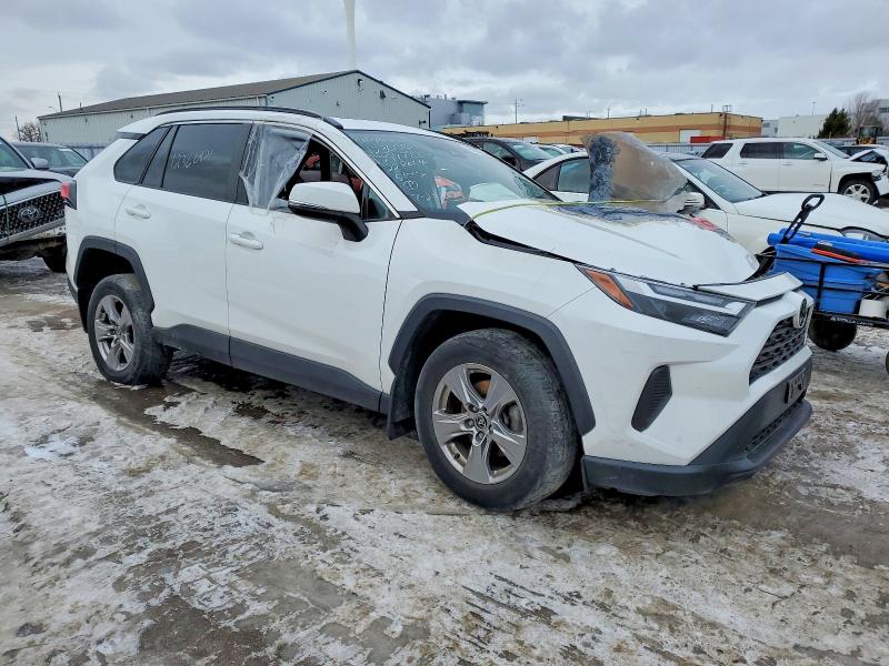 Photo 4 from auction – 2022 TOYOTA RAV4 with VIN 2T3R1RFV5NC297783
