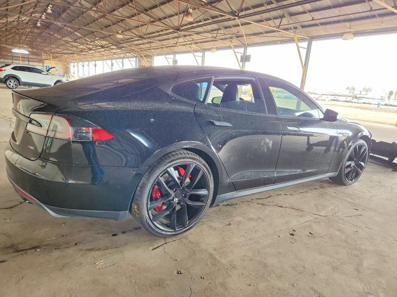Photo 3 from auction – 2015 TESLA MODEL S 85 with VIN 5YJSA1H15FF085212