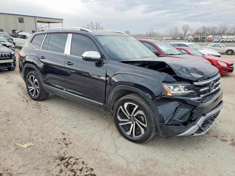 Photo 4 from auction – 2023 VOLKSWAGEN ATLAS SEL with VIN 1V2BR2CA1PC508256