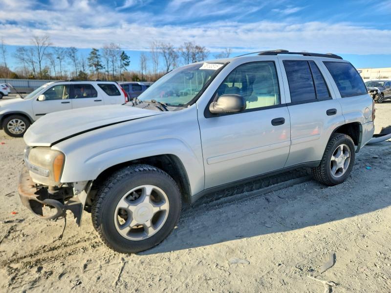 CHEVROLET TRAILBLAZE 2008 with VIN 1GNDT13S582142086 - Photo from auction