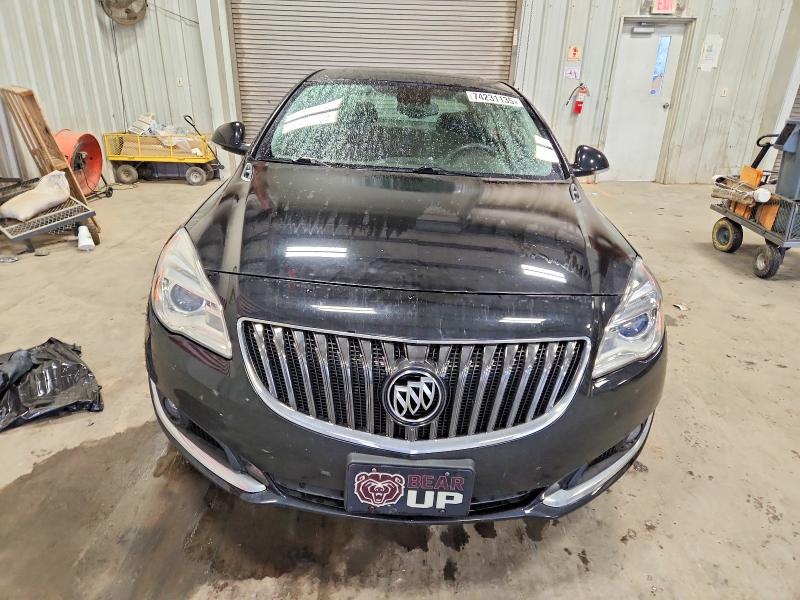 Photo 5 from auction – 2017 BUICK REGAL SPOR with VIN 2G4GL5EX9H9198664