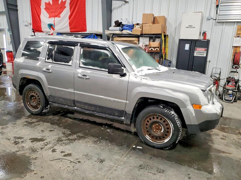 Photo 4 from auction – 2016 JEEP PATRIOT with VIN 1C4NJRABXGD721744