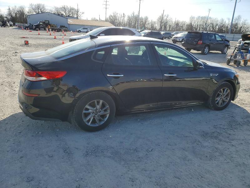 Photo 3 from auction – 2019 KIA OPTIMA with VIN 5XXGT4L3XKG317286