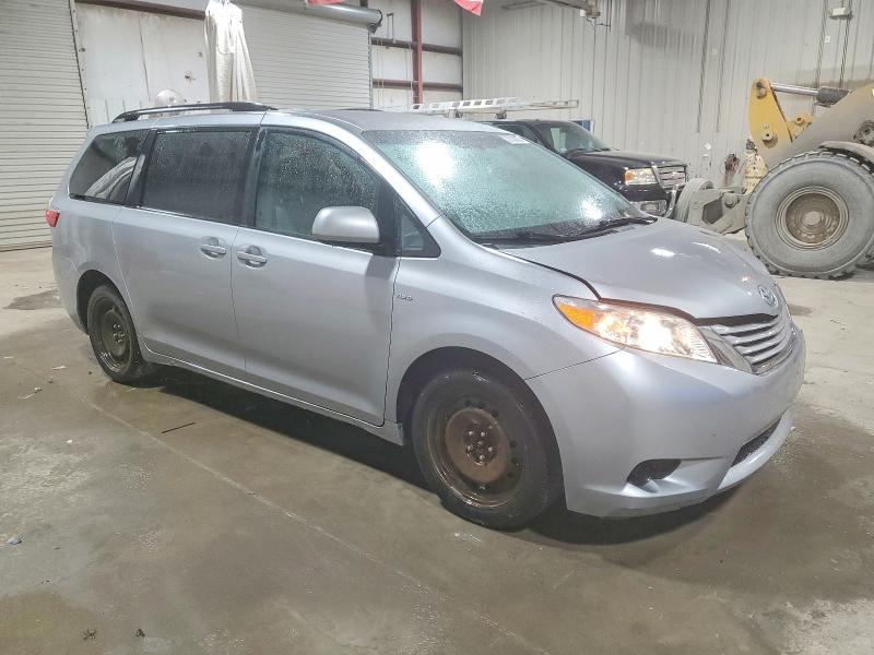 Photo 4 from auction – 2016 TOYOTA SIENNA LE with VIN 5TDJK3DC0GS132428