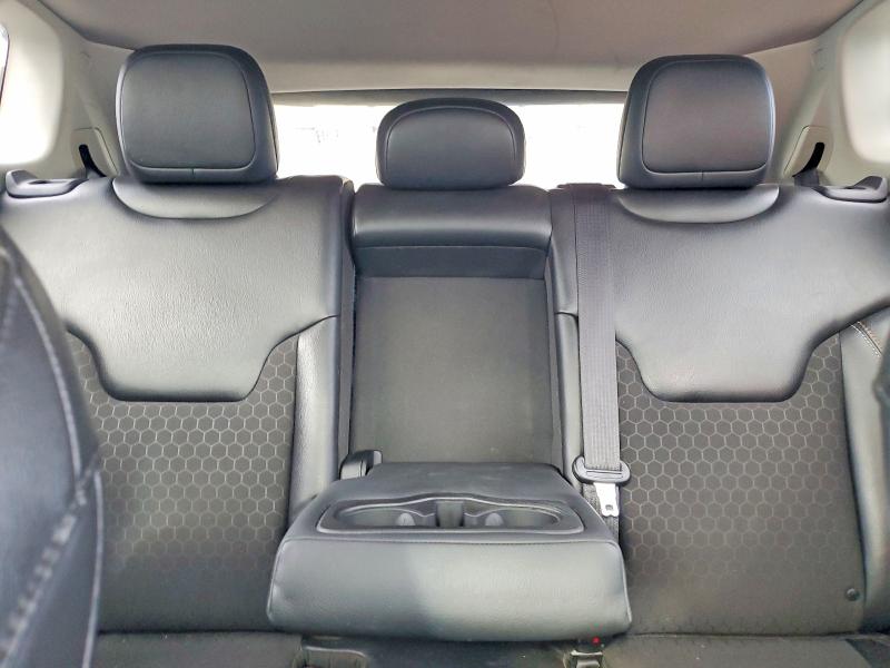 Photo 10 from auction – 2018 JEEP COMPASS with VIN 3C4NJDBB6JT282495