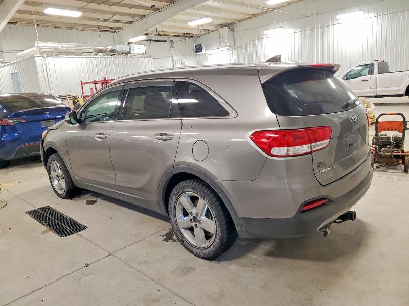 Photo 2 from auction – 2016 KIA SORENTO EX with VIN 5XYPHDA55GG001593