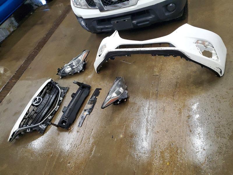 Photo 12 from auction – 2014 MAZDA 3 with VIN JM1BM1T78E1210259
