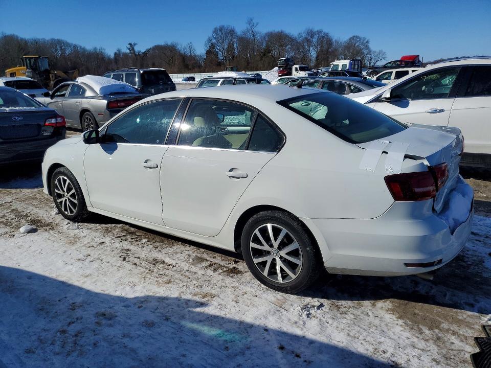 Photo 2 from auction – 2017 VOLKSWAGEN JETTA with VIN 3VWDB7AJ2HM375177