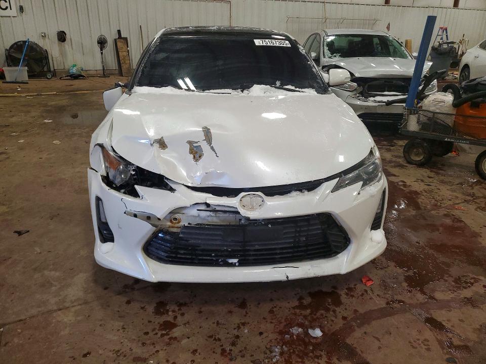 Photo 5 from auction – 2015 TOYOTA SCION TC with VIN JTKJF5C73F3092309