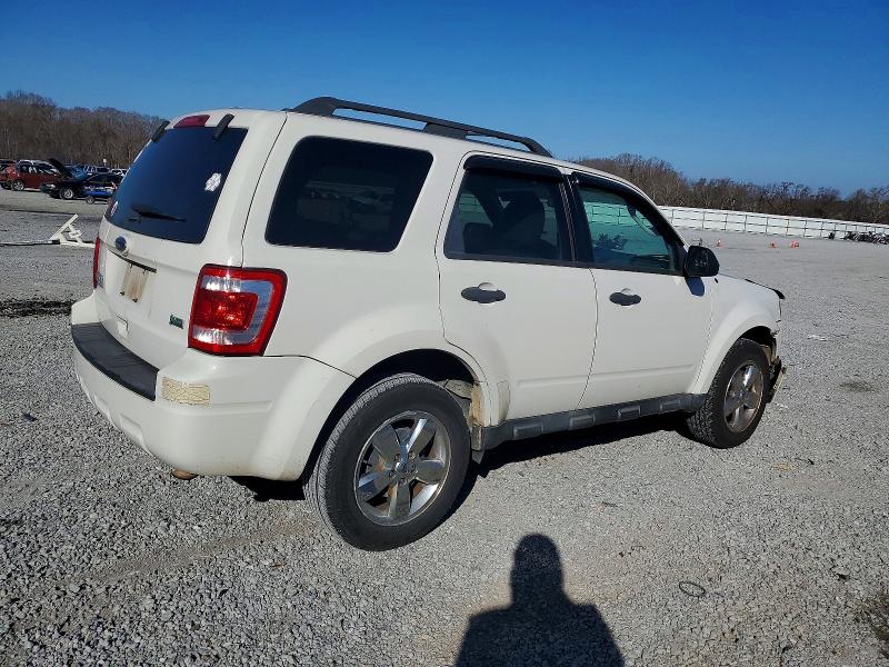 Photo 3 from auction – 2011 FORD ESCAPE XLT with VIN 1FMCU9DG2BKB19961