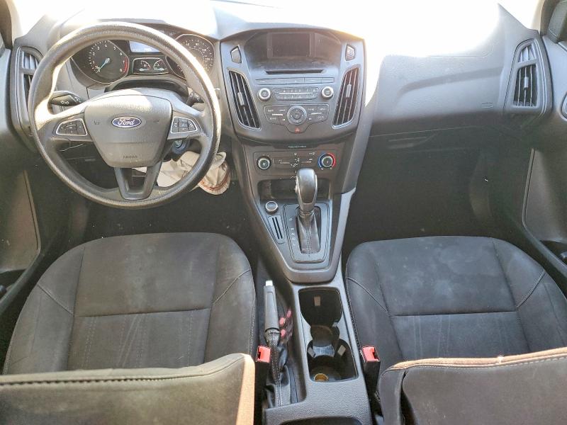 Снимка 8 от търг – 2017 FORD FOCUS S с VIN 1FADP3E21HL221101