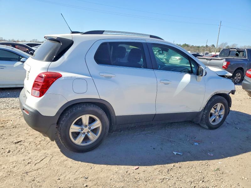 Photo 3 from auction – 2015 CHEVROLET TRAX with VIN KL7CJLSB0FB215379