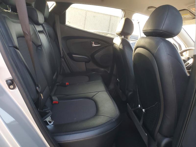 Photo 11 from auction – 2012 HYUNDAI TUCSON GLS with VIN KM8JU3AC0CU487101
