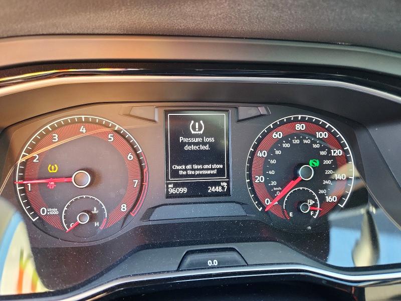 Photo 9 from auction – 2019 VOLKSWAGEN JETTA with VIN 3VWC57BU1KM047381