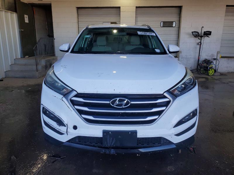 Снимка 5 от търг – 2017 HYUNDAI TUCSON с VIN KM8J33A41HU444728