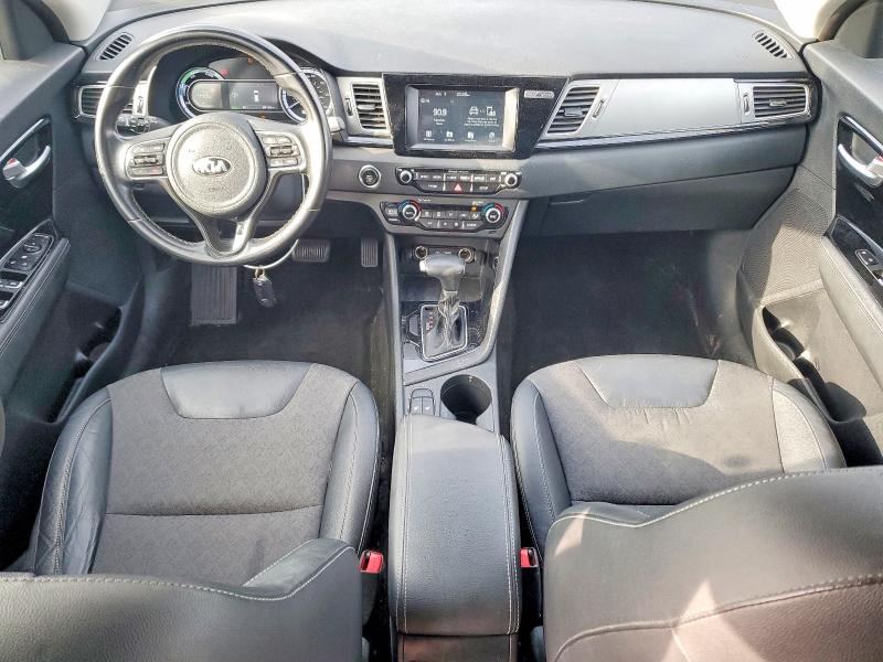 Photo 8 from auction – 2017 KIA NIRO EX with VIN KNDCC3LC4H5067601