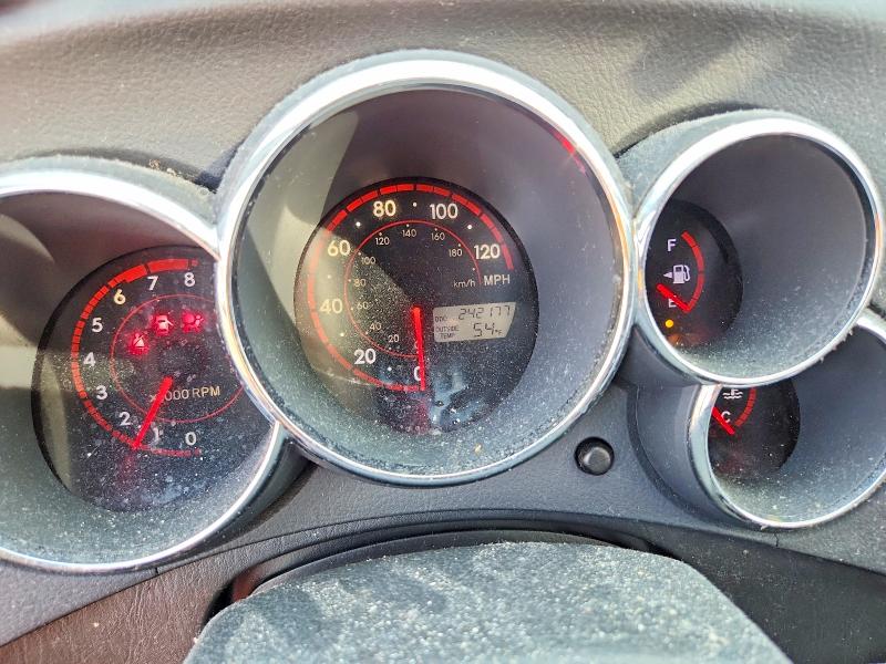 Photo 9 from auction – 2005 TOYOTA MATRIX with VIN 2T1KR30E55C405425