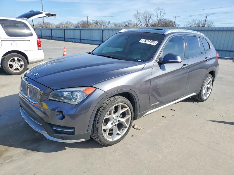 BMW X1 XDRIVE2 2015 with VIN WBAVL1C55FVY25356 - Photo from auction