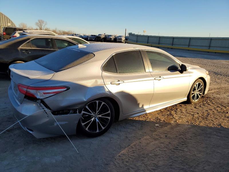Photo 3 from auction – 2020 TOYOTA CAMRY with VIN 4T1G11AK7LU872220