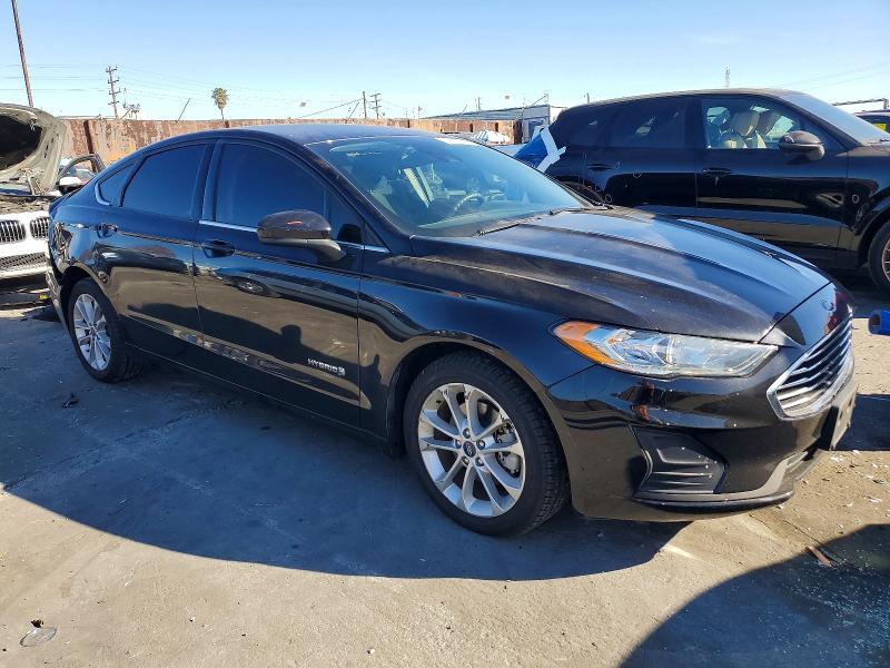 Photo 4 from auction – 2019 FORD FUSION with VIN 3FA6P0LUXKR286761
