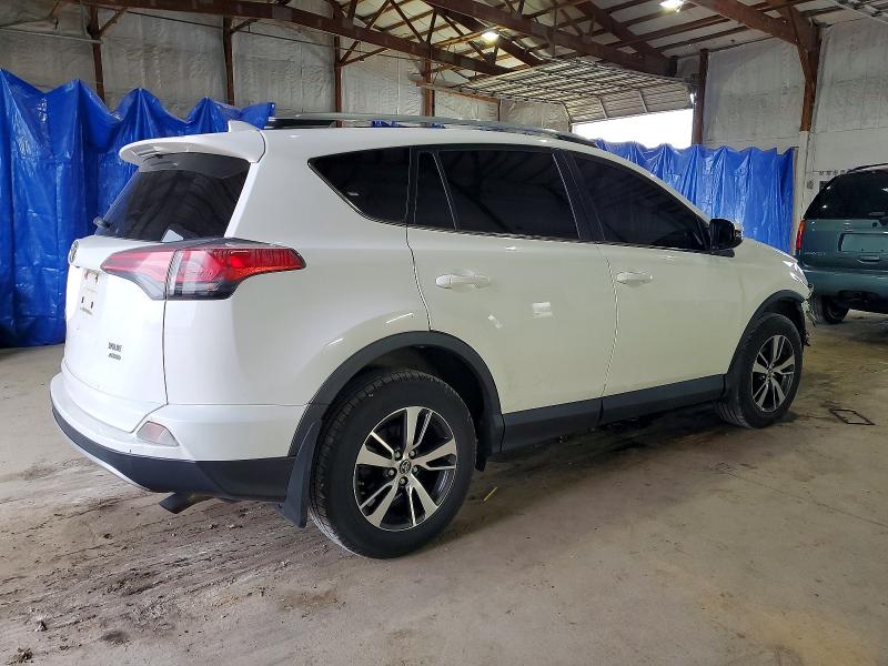 Photo 3 from auction – 2017 TOYOTA RAV4 XLE with VIN JTMRFREV5HJ711200