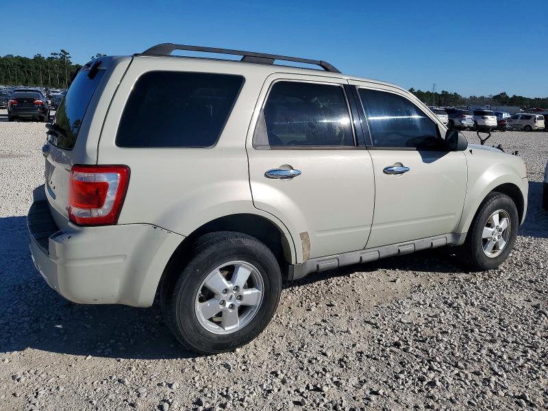 Photo 3 from auction – 2009 FORD ESCAPE XLT with VIN 1FMCU03G19KA99760