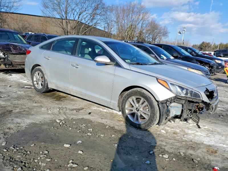 Photo 4 from auction – 2016 HYUNDAI SONATA SE with VIN 5NPE24AF7GH330127