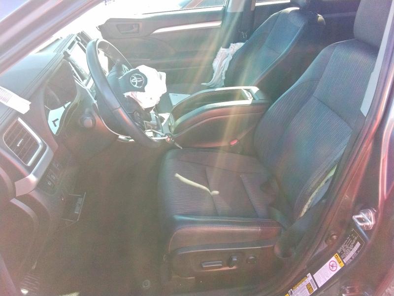 Photo 7 from auction – 2019 TOYOTA HIGHLANDER with VIN 5TDBZRFHXKS987920