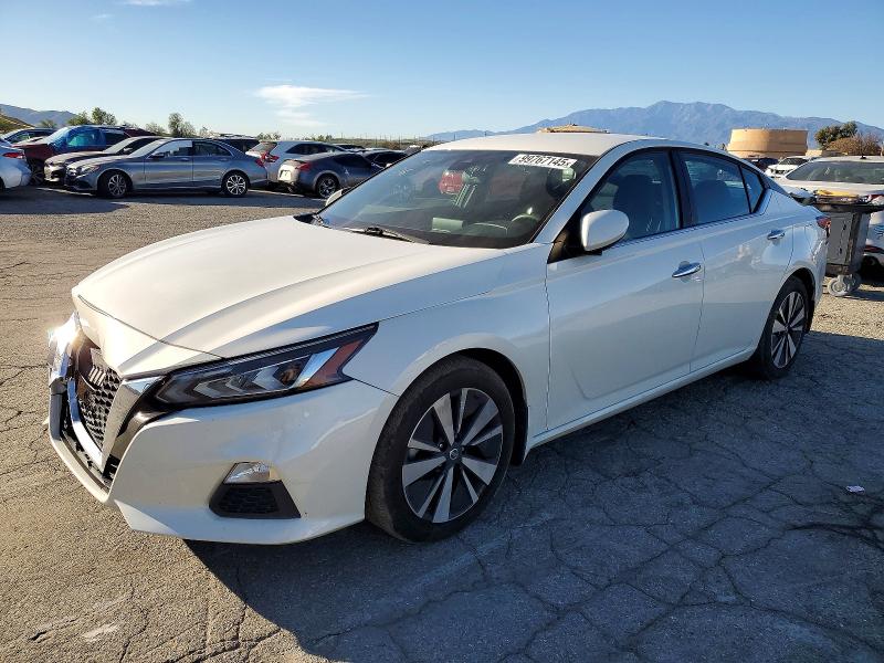 2022 NISSAN ALTIMA SV