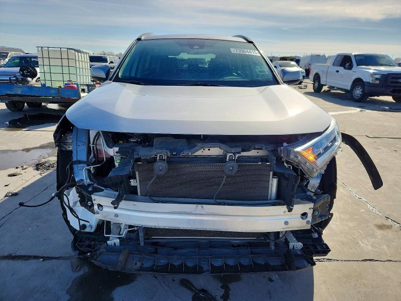 Photo 5 from auction – 2021 TOYOTA RAV4 XLE P with VIN 2T3C1RFV1MC108826