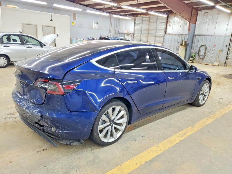 Photo 3 from auction – 2018 TESLA MODEL 3 with VIN 5YJ3E1EA6JF035697