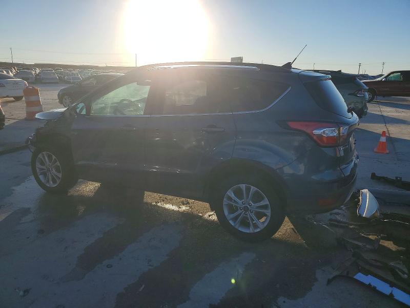 Photo 2 from auction – 2018 FORD ESCAPE with VIN 1FMCU0GD5JUB81970