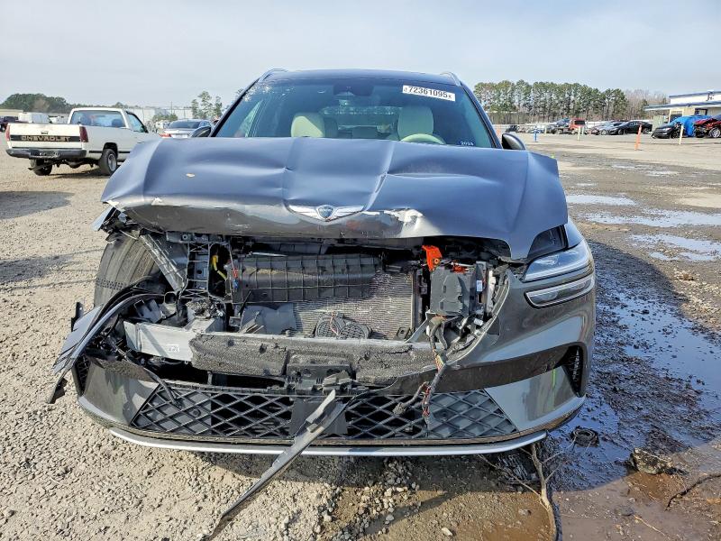 Photo 5 from auction – 2023 GENESIS GV70 BASE with VIN 5NMMCET12PH000618
