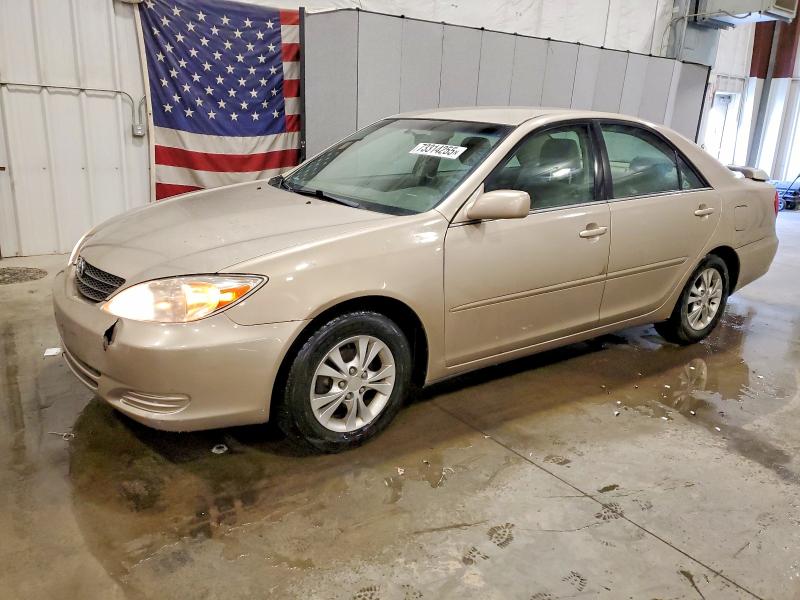 TOYOTA CAMRY LE 2004 with VIN 4T1BF30K04U074183 - Photo from auction