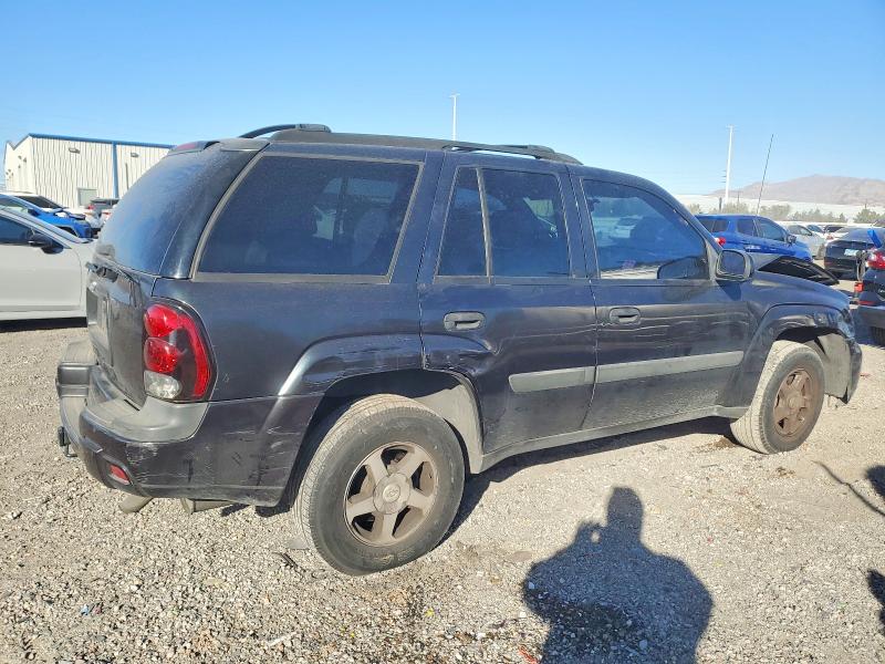 Photo 3 from auction – 2005 CHEVROLET TRAILBLAZE with VIN 1GNDS13S152327279