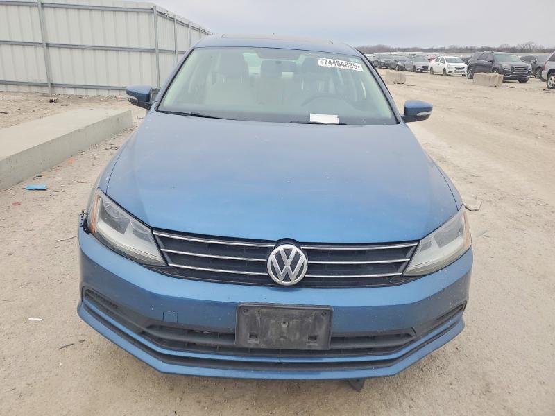 Photo 5 from auction – 2017 VOLKSWAGEN JETTA with VIN 3VWB67AJ1HM332204