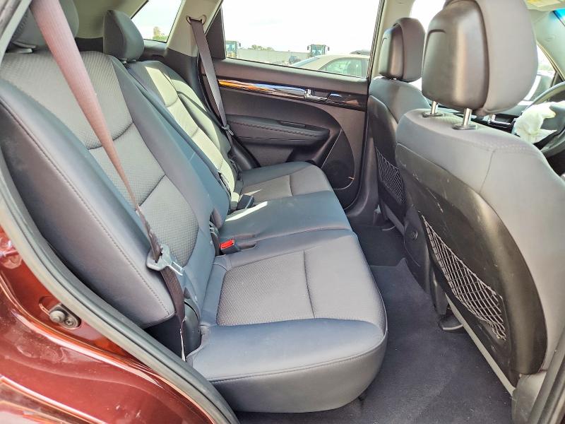 Photo 11 from auction – 2012 KIA SORENTO with VIN 5XYKT3A60CG292719