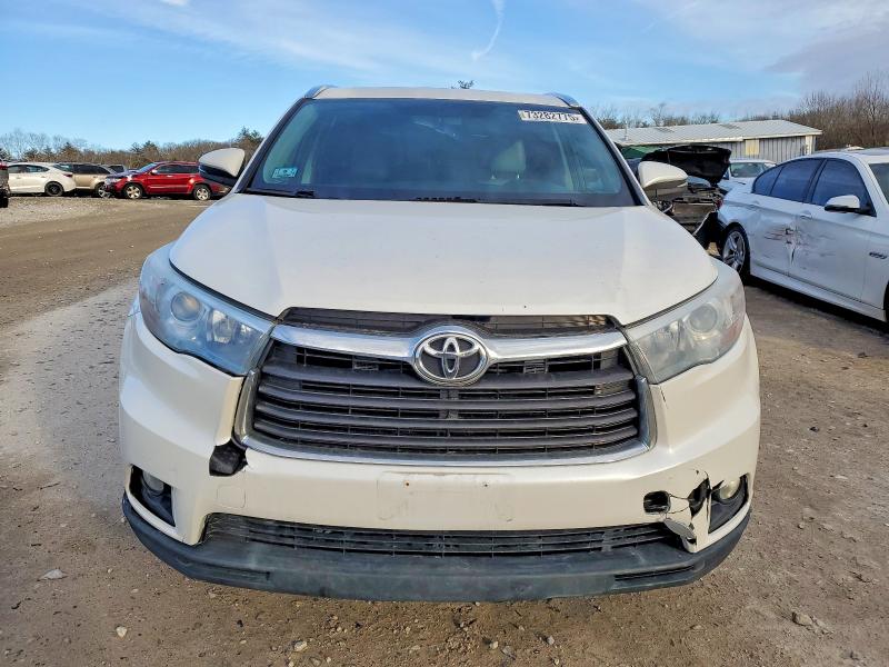 Photo 5 from auction – 2015 TOYOTA HIGHLANDER with VIN 5TDJKRFH2FS208645