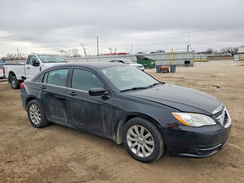 Photo 4 from auction – 2012 CHRYSLER 200 TOURIN with VIN 1C3CCBBB0CN236593